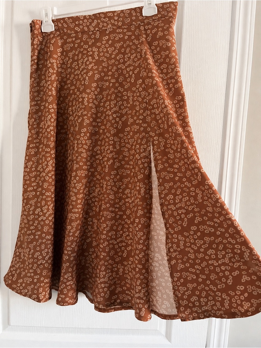 SHIEN Rust Floral Midi Skirt Size L Slit A-Line Flowy - Picture 3 of 9